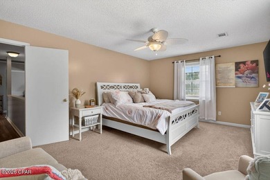Escape to the beauty of country living with this charming - photo 16
