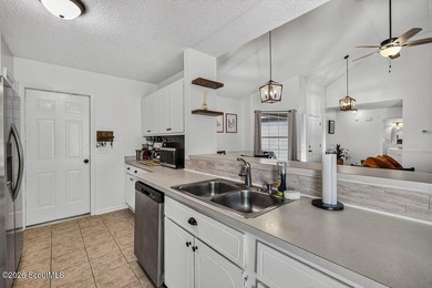 Welcome home to this charming 3-bedroom, 2-bathroom residence - photo 17