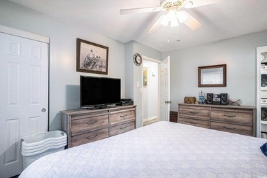 Coastal Charm & Modern Comfort - Blocks from the Beach with No - photo 9