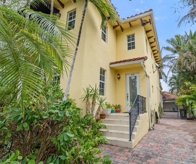 Welcome to this exceptional newer-built residence offering over - photo 2