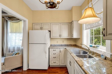 Acadian cottage, 3 bed, 2 1/2 bath, three levels with interior - photo 23