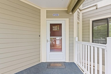 Welcome to this beautifully updated 1 bedroom, 1.5 bath condo - photo 25