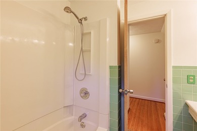 Welcome to your own Oasis, where timeless charm meets modern - photo 36