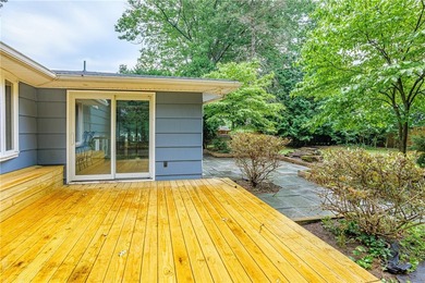 Welcome to your own Oasis, where timeless charm meets modern - photo 44