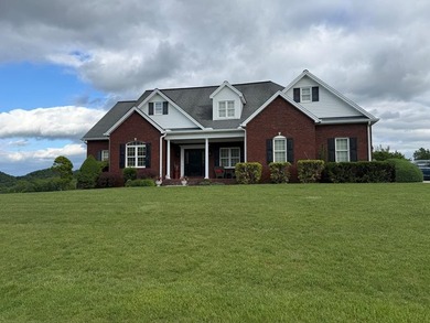 Spacious 4BR/4BA single-family home located just minutes from - photo 2
