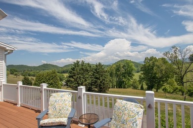 Spacious 4BR/4BA single-family home located just minutes from - photo 7