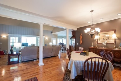 Spacious 4BR/4BA single-family home located just minutes from - photo 9