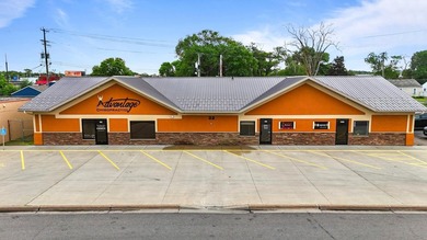 Investment opportunity consists of 4,500 square foot - photo 1