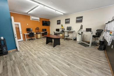 Investment opportunity consists of 4,500 square foot - photo 7