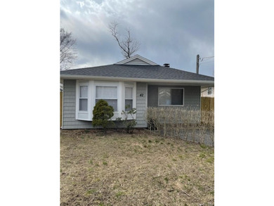 Investor special! Well maintained by current long term tenant - photo 1