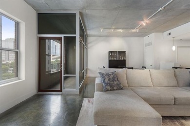 This modern studio at 845 Spring St NE offers a seamless blend