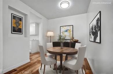 Absolutely gorgeous and completely renovated, this 2-bedroom - photo 4