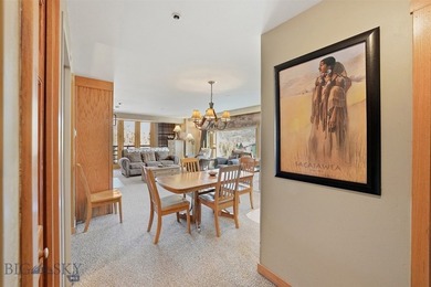 Beautiful 2nd. floor end unit providing picturesque commanding - photo 5