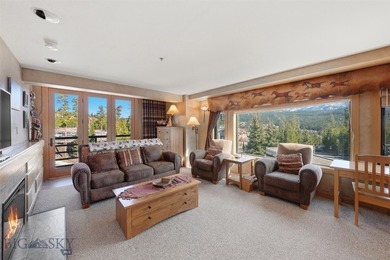 Beautiful 2nd. floor end unit providing picturesque commanding - photo 8