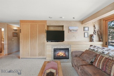 Beautiful 2nd. floor end unit providing picturesque commanding - photo 9
