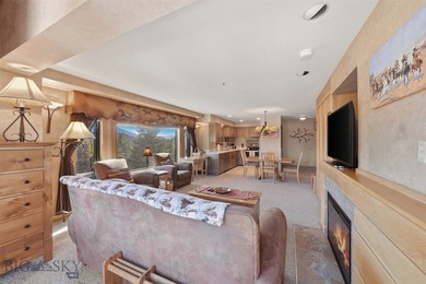 Beautiful 2nd. floor end unit providing picturesque commanding - photo 10