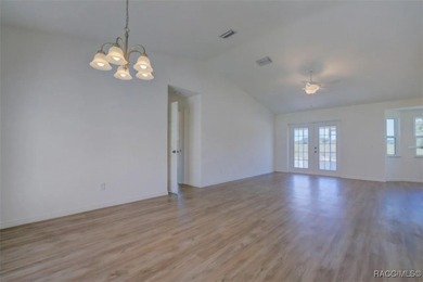 Fantastic opportunity, spacious 3/2/2 in very popular Inverness - photo 11