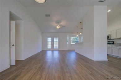 Fantastic opportunity, spacious 3/2/2 in very popular Inverness - photo 18