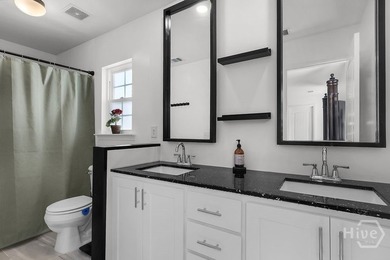 Charming 4-bedroom, 2 1/2-bath home in Savannah, GA - a short - photo 33