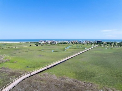 Just a short walk from the beach, this turnkey top-floor 2BR/2BA - photo 4
