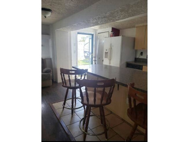 Nice home in a great community. The home has a fresh base coat - photo 3
