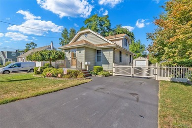 Welcome to this well-maintained 3-bedroom, 1-bathroom home - photo 2