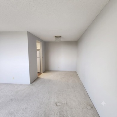Quick and secure 55+ condo in Wilder Park. This 14th floor unit - photo 4