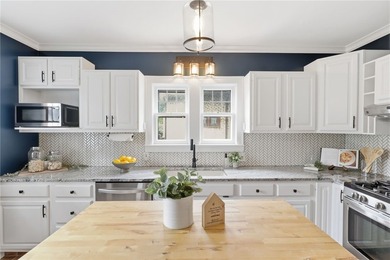 Picture-perfect Colonial in the highly sought-after Browncroft - photo 12