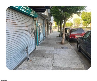This mixed-use property presents a unique investment or - photo 2