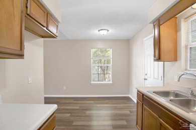 Charming 3-bedroom, 2-bath all-electric patio home in Southwest - photo 14