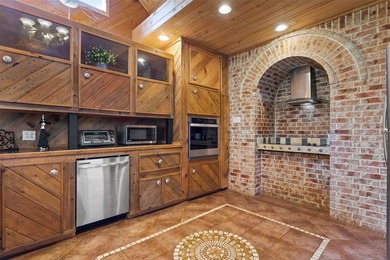 SIGNIFICANT $100,000+ DROP - PRICED TO MOVE! Discover the kind - photo 17