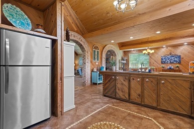 SIGNIFICANT $100,000+ DROP - PRICED TO MOVE! Discover the kind - photo 18