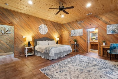 SIGNIFICANT $100,000+ DROP - PRICED TO MOVE! Discover the kind - photo 19