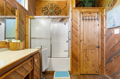 SIGNIFICANT $100,000+ DROP - PRICED TO MOVE! Discover the kind - photo 22
