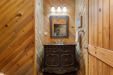 SIGNIFICANT $100,000+ DROP - PRICED TO MOVE! Discover the kind - photo 23