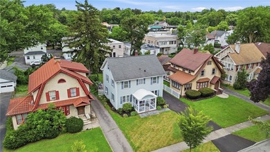 Picture-perfect Colonial in the highly sought-after Browncroft - photo 32