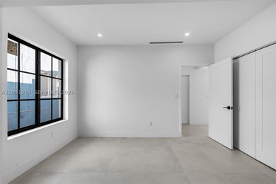 Meticulously renovated classic Shenandoah home with modern - photo 34