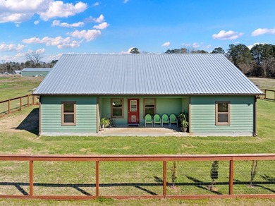 Welcome to your like-new 2023-built home! This pristine - photo 4