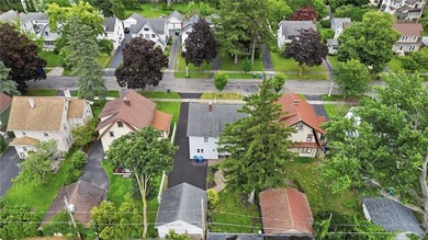 Picture-perfect Colonial in the highly sought-after Browncroft - photo 36