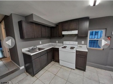This duplex is a turn key money maker! 4 bd room 2 full baths - photo 2