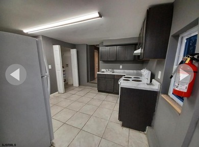 This duplex is a turn key money maker! 4 bd room 2 full baths - photo 6