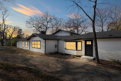 Are you searching for the ultimate lakeside property that