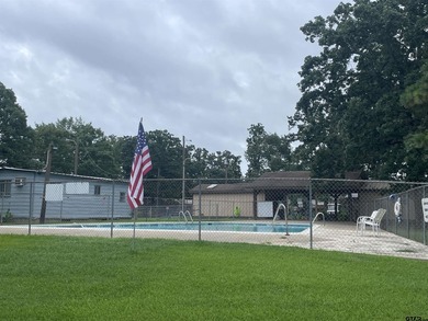 Looking for the perfect escape near famous Lake Fork? This - photo 5