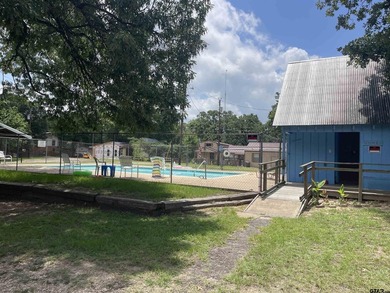 Looking for the perfect escape near famous Lake Fork? This - photo 6