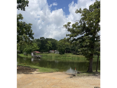Looking for the perfect escape near famous Lake Fork? This - photo 8