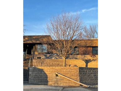 Enjoy one level living with amenities that include a full - photo 1