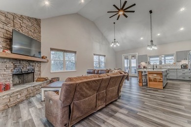 HIGHLY MOTIVATED SELLERS! Welcome to this stunning modern - photo 12