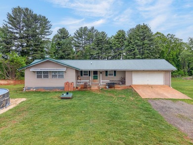 Enjoy the perfect blend of country living and outdoor adventure - photo 4