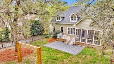 Situated on over a third of an acre on the 18th hole in the - photo 15