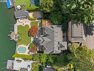 RESORT LIVING ON LAKE OSWEGO'S WATERFRONTBest value on the main - photo 3